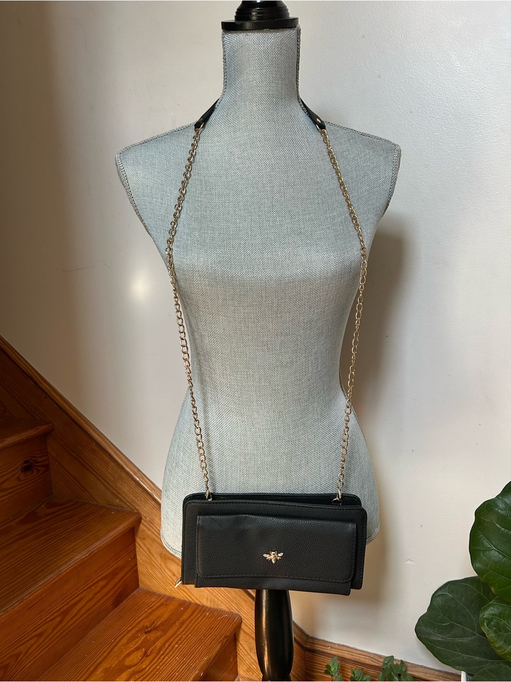 Black Chain Honeybee Crossbody Wallet - Elegant Women Bag